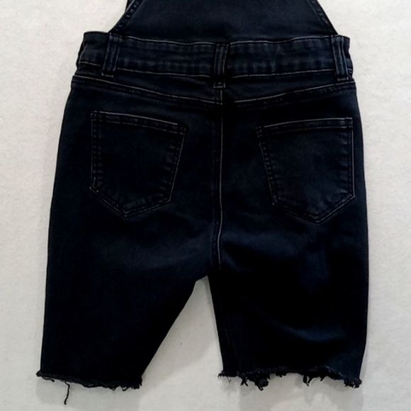 Ling Collection junior sz Lg black raw hem distressed overall shorts / - Picture 7 of 12